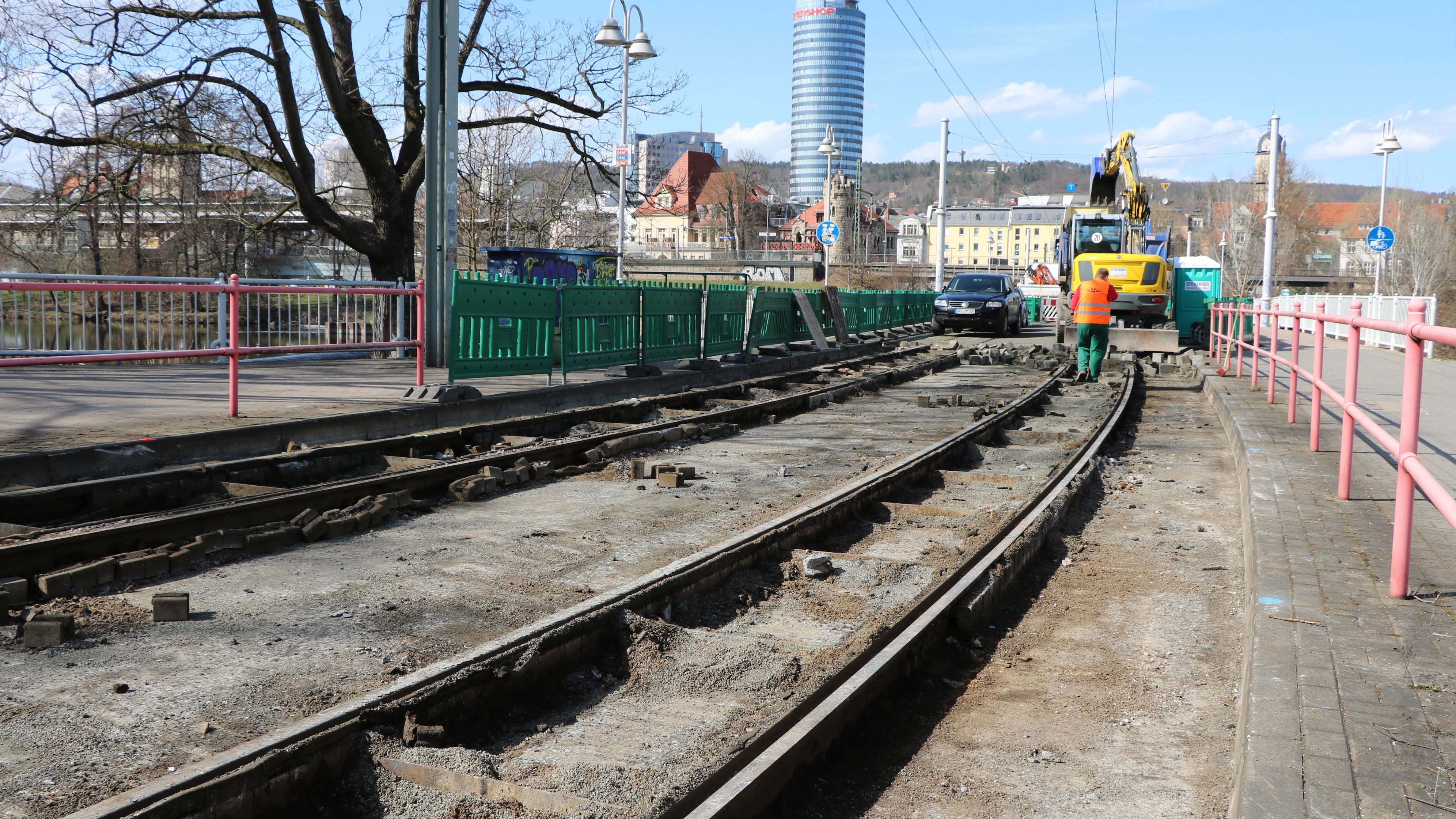 Schulbeginn: Umleitungen und Ersatzverkehr wegen Gleisbauarbeiten
