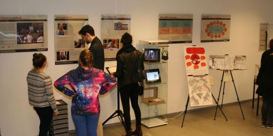 Ausstellung über Heimkinder in der Ernst-Abbe-Hochschule