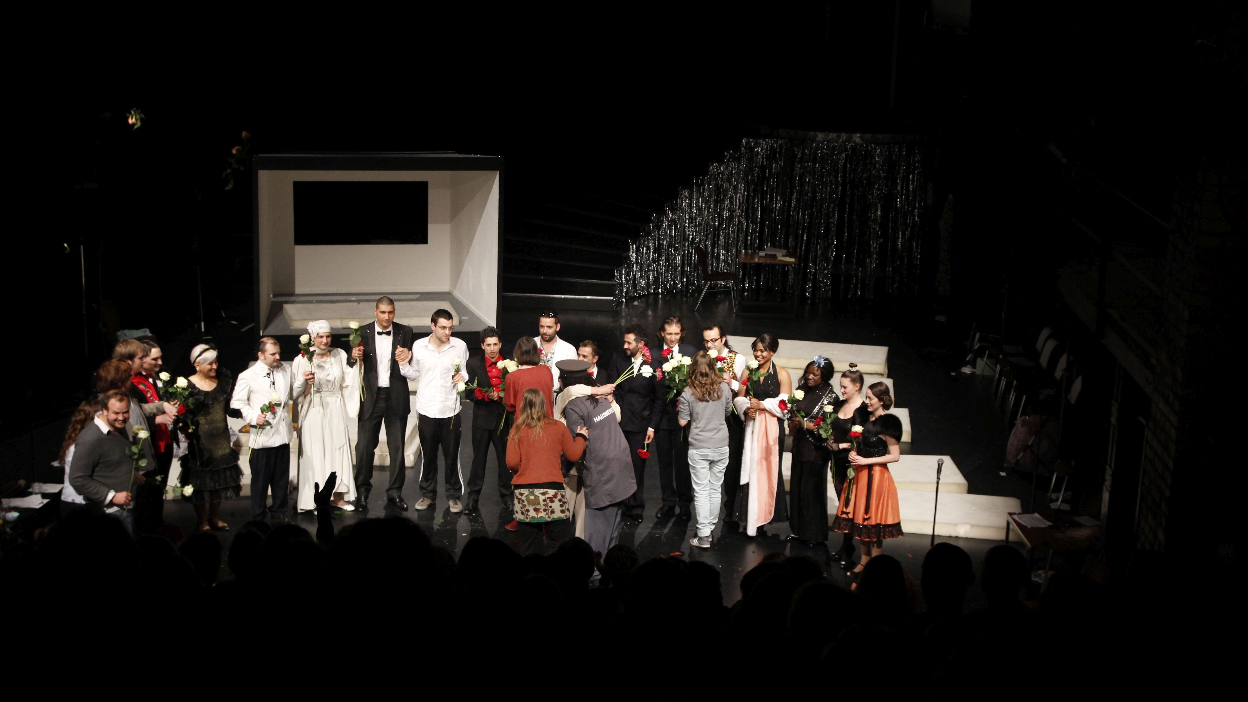 Einladung ins Theaterhaus