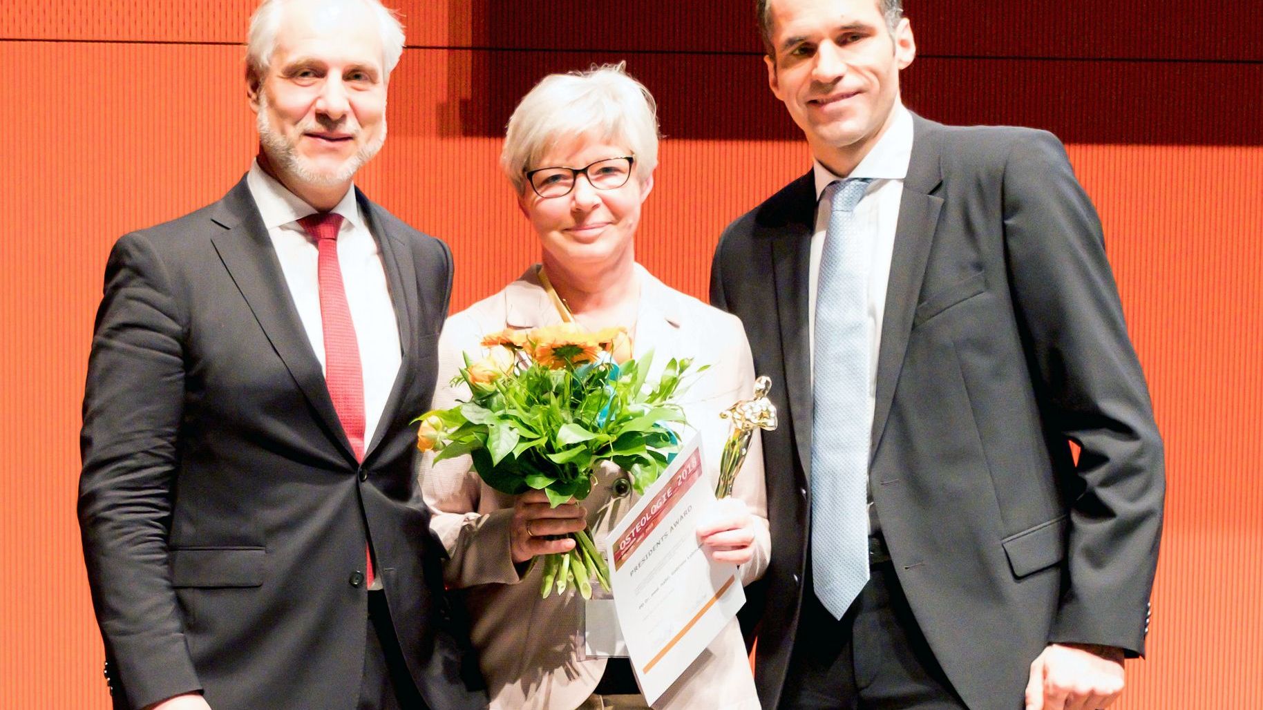 Mediziner auf Osteologie-Kongress ausgezeichnet