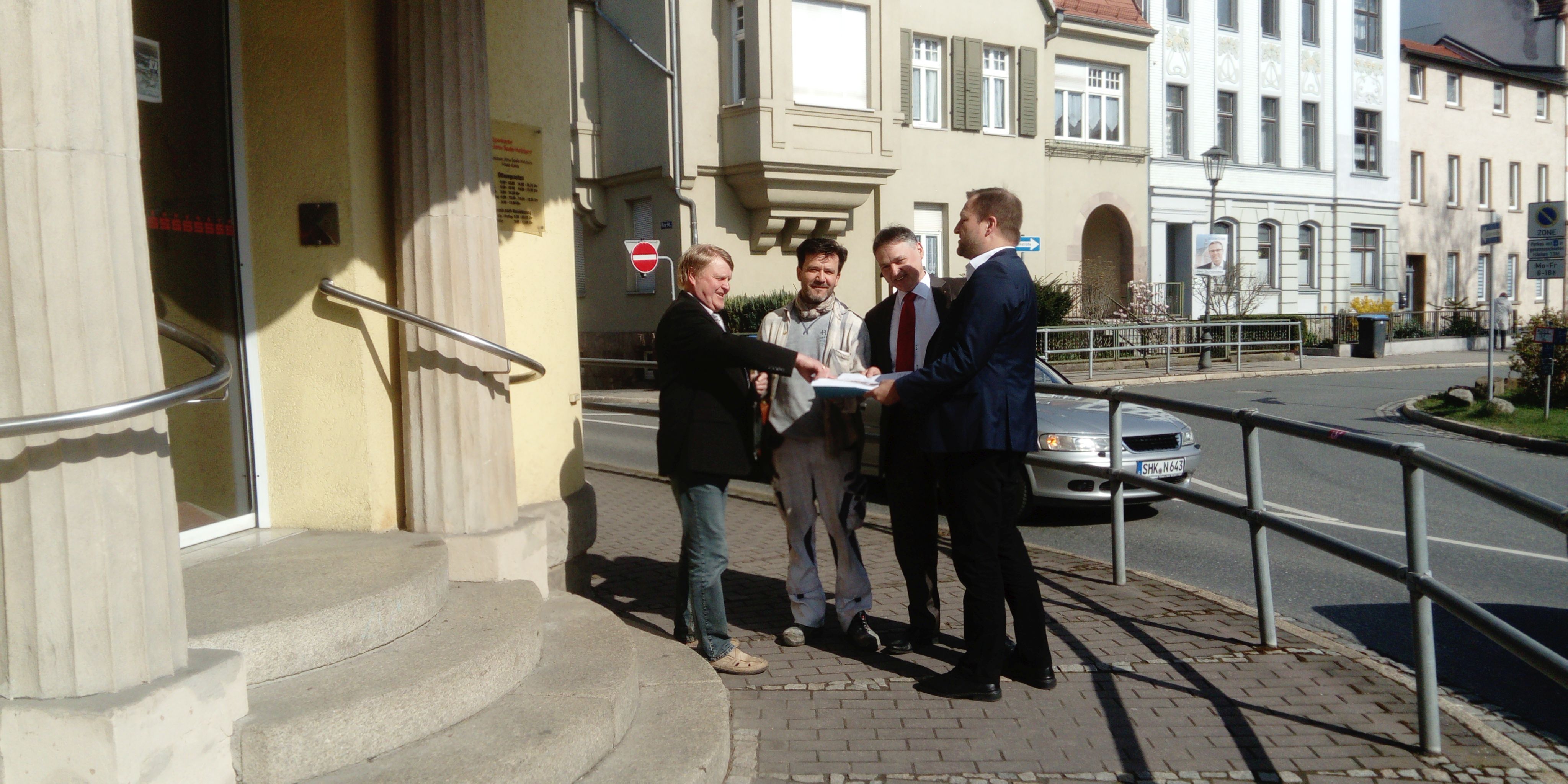 Fassadengestaltung der Sparkassenfiliale in Kahla 