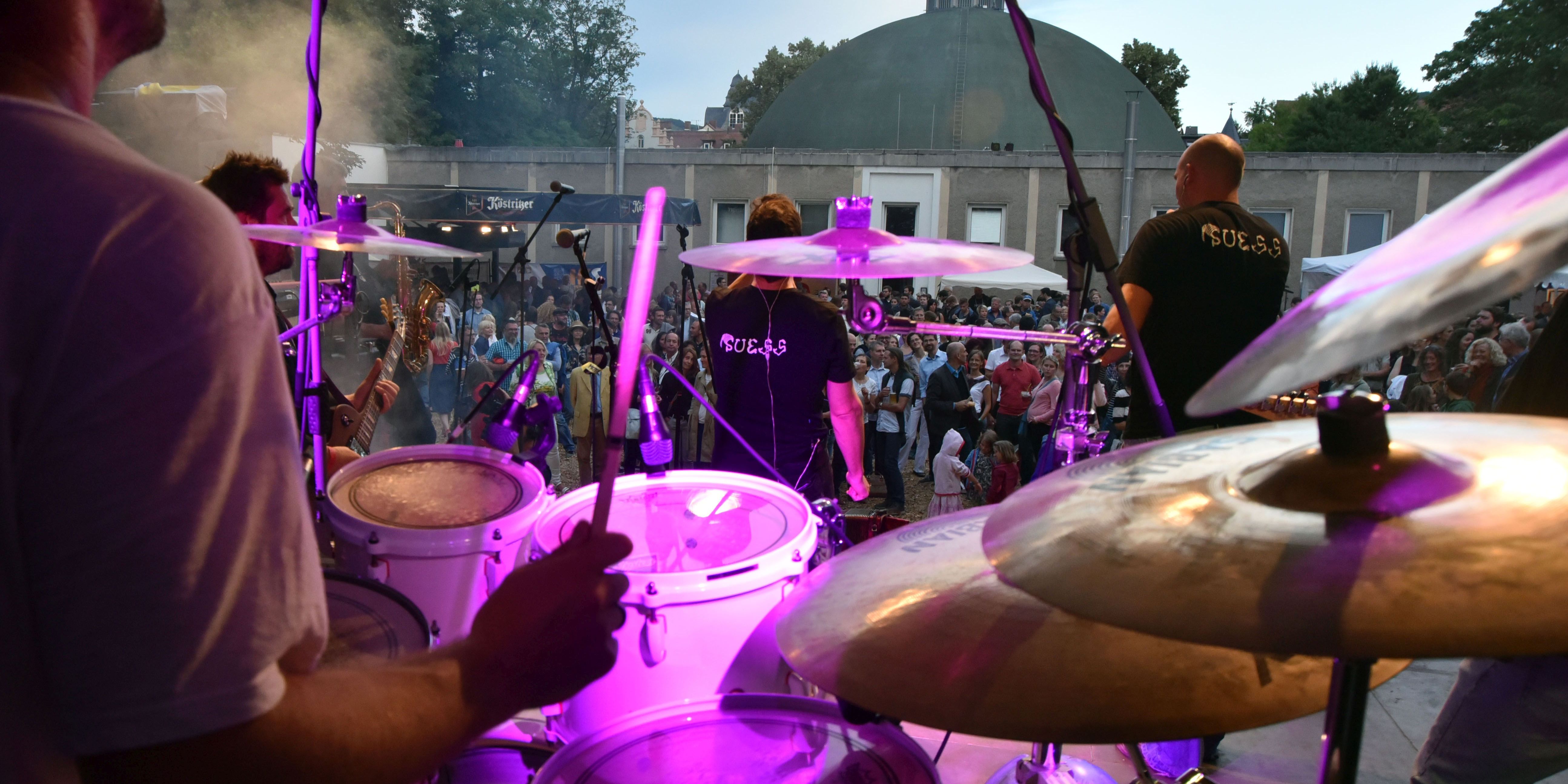 Kartenvorverkauf für Uni-Sommerfest gestartet