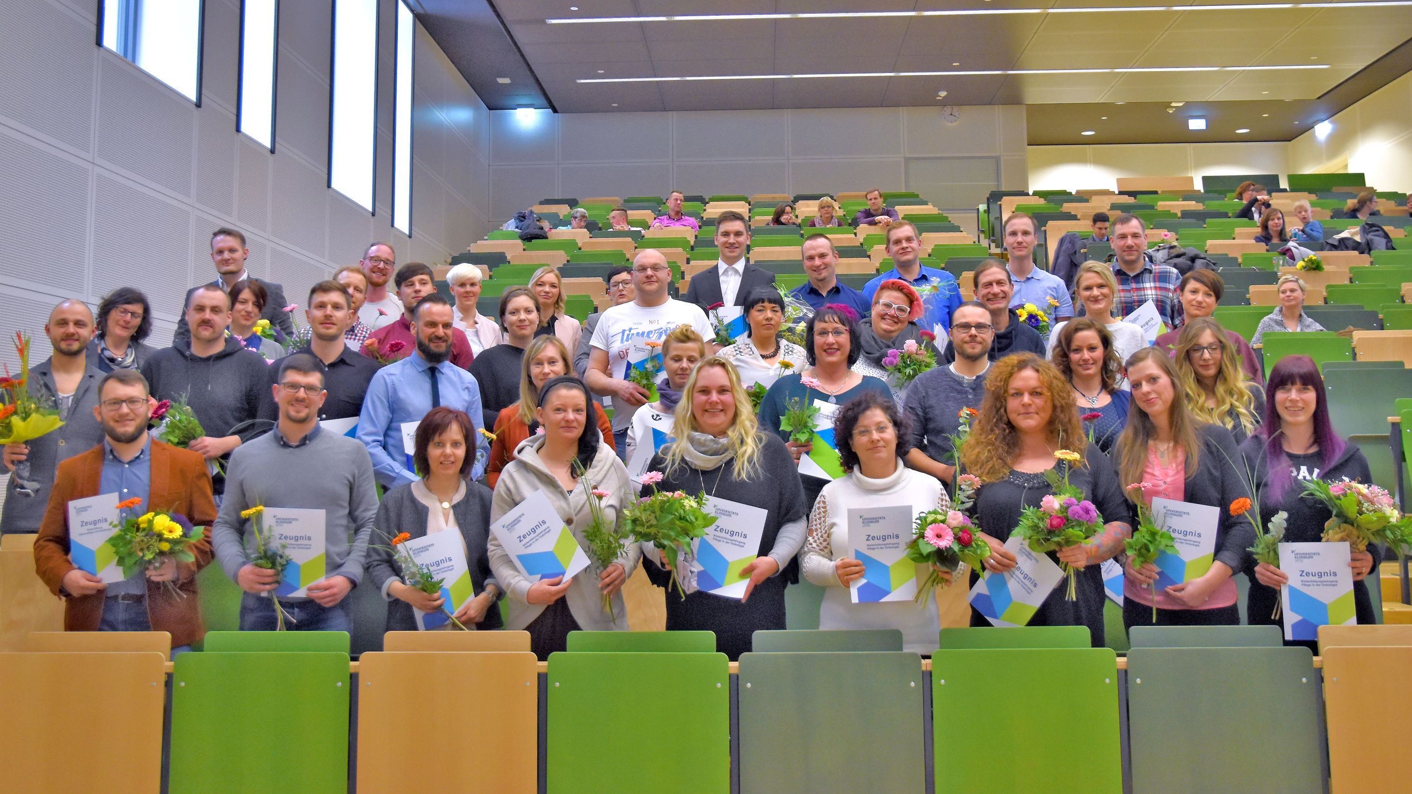 Pflegekräfte schlossen Weiterbildungen ab