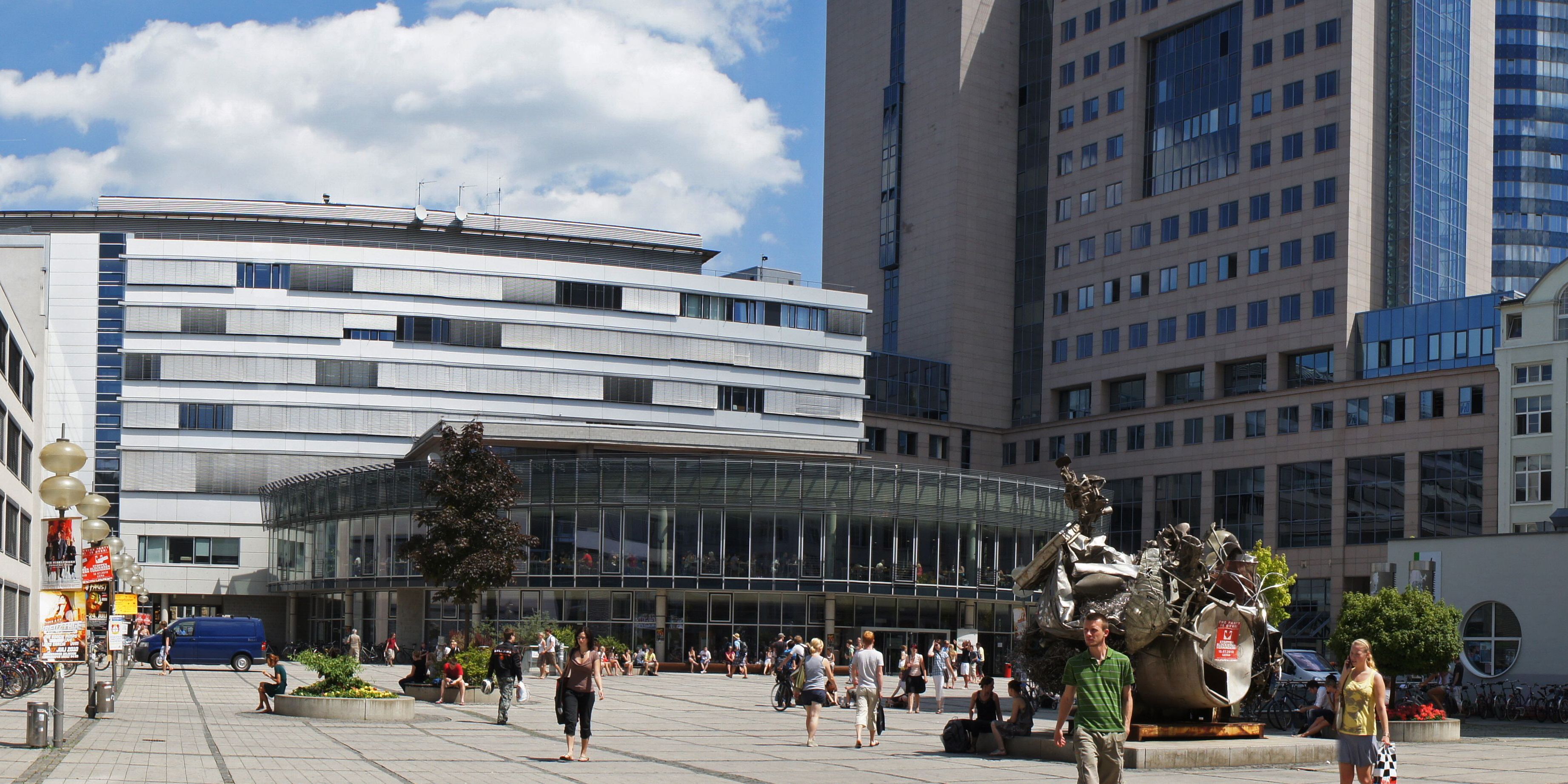 Familienfreundlichkeit der Universität besiegelt Familienfreundlichkeit der Universität besiegelt