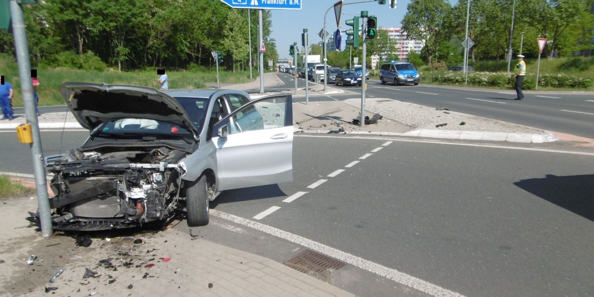 Zwei Verletzte bei Zusammenstoß Zwei Verletzte bei Zusammenstoß