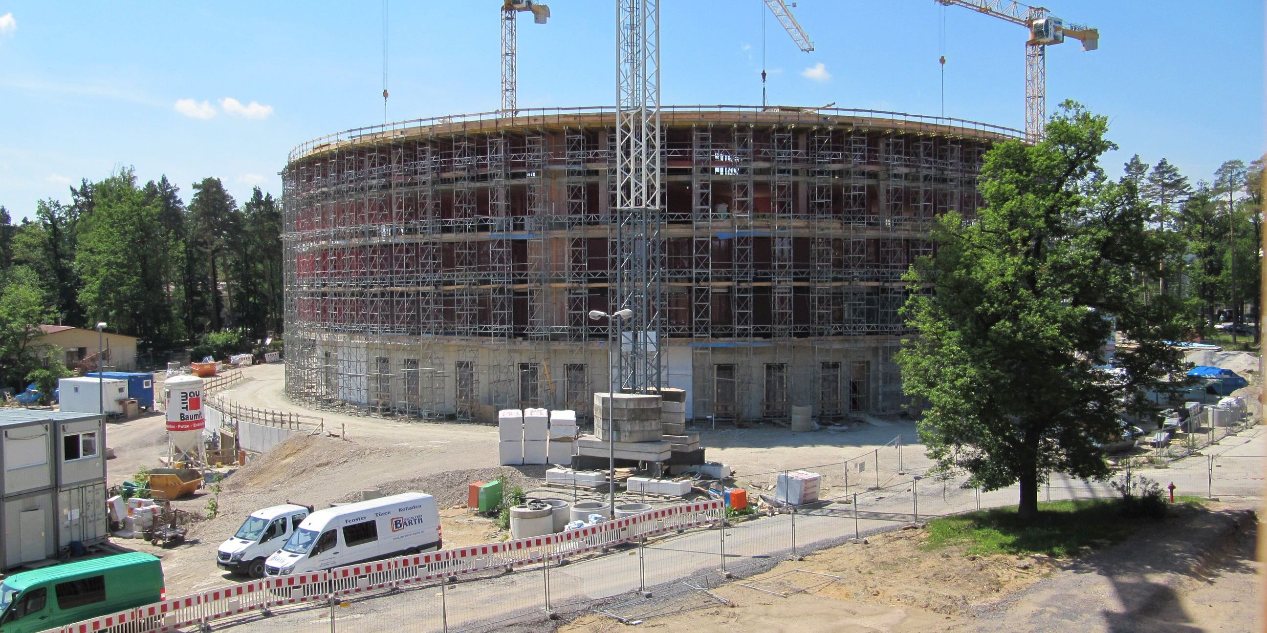 Waldkliniken Eisenberg: Bettenhaus-Neubau liegt im Plan 