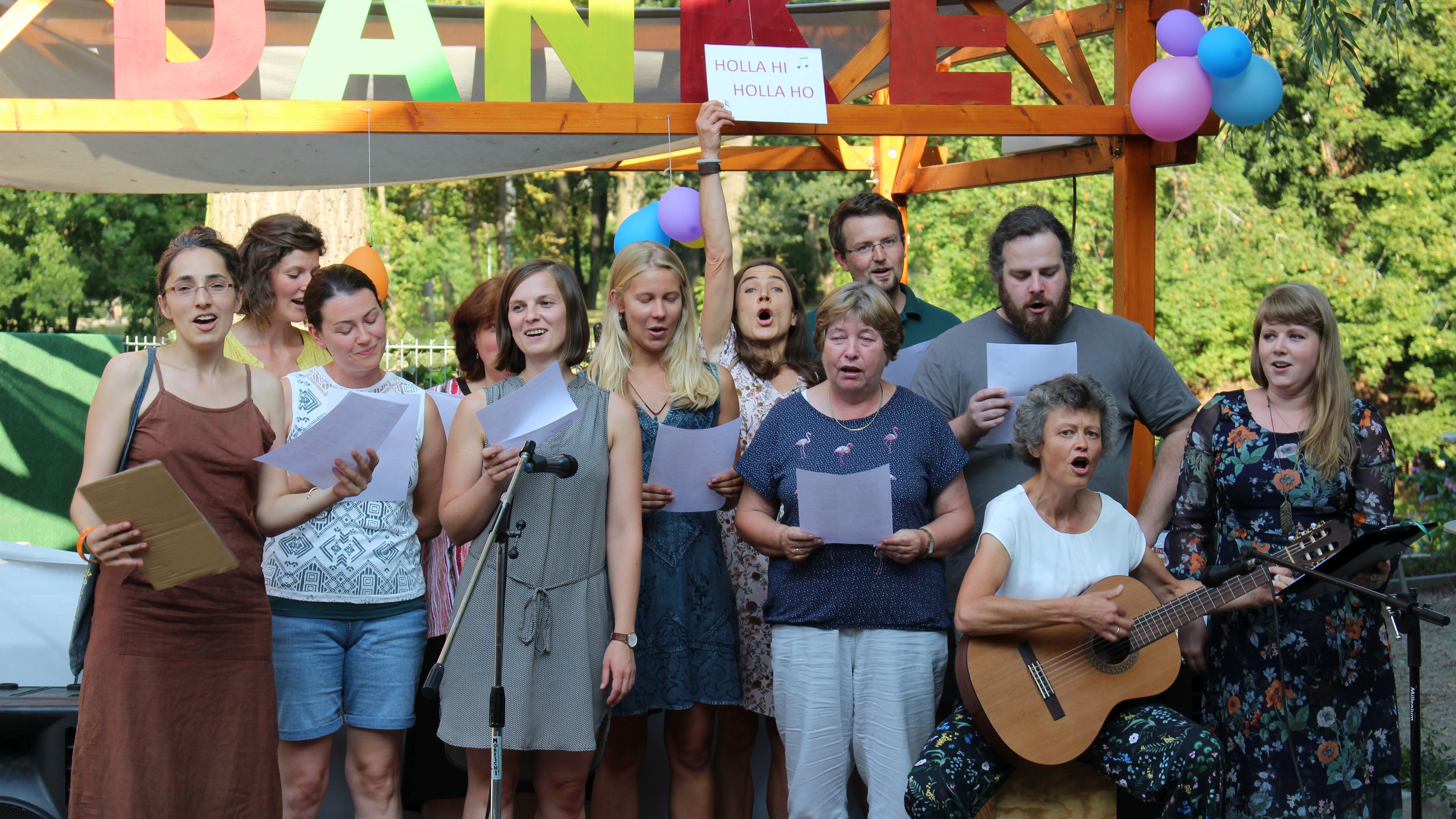 Ehrenamtliche Von Tausend Taten Feiern Sommerfest Mit Jung Und Alt