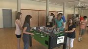 Am Kickertisch: Tischfußballmeisterschaft für Schüler veranstaltet