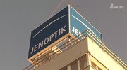 Jenoptik-Logo erneuert: Im Gewerbegebiet Göschwitz wurde ein großer Quader installiert