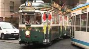 Weihnachtsbahn: In der Adventszeit dreht eine besondere Straßenbahn ihre Runden