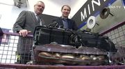 Motoren übergeben: Das Göschwitzer Berufsschulzentrum hat in BMW einen Partner
