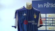 Saisonstart in Neustrelitz: Der FC Carl Zeiss Jena präsentierte heute die neuen Trikots