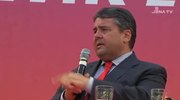 Politprominenz begrüßt: SPD-Parteichef Sigmar Gabriel sprach auf dem Marktplatz