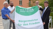 Jena zeigt Flagge für eine atomwaffenfreie Welt