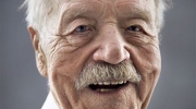 Fotograf sucht 100-Jährige für Fotoprojekt