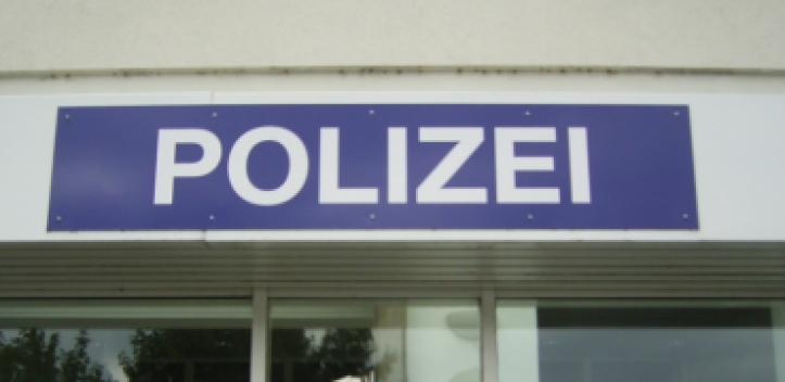 Bei Gewinn-Anruf besonnen reagiert