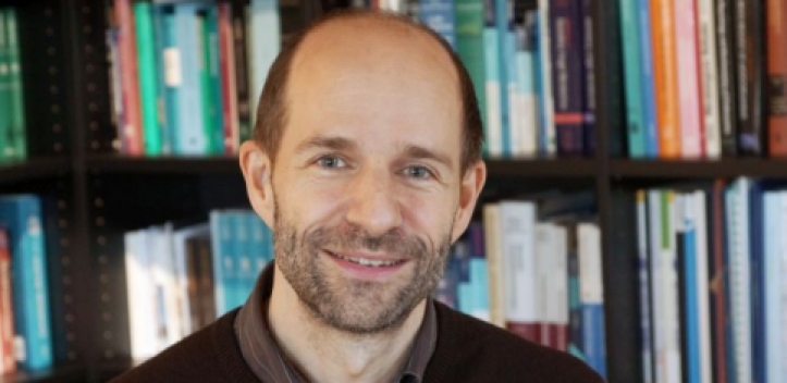 Jenaer Naturstoff-Forscher erhält Leibniz-Preis 