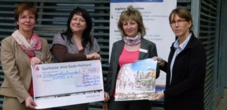 Sparkassenkalender-Spende für KOMME e.V.  