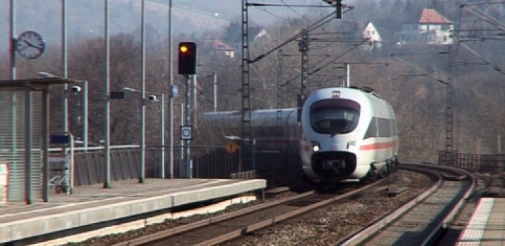Verkehrsministerin will Schienenverkehr ausbauen