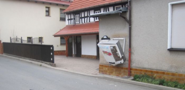 Erneut Zigarettenautomat gesprengt