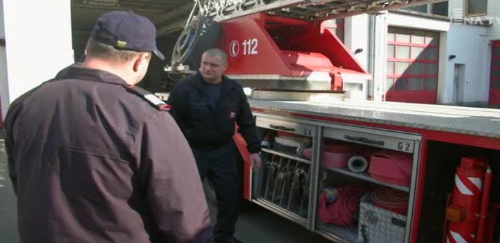Drehleiter geschenkt: Die Jenaer Feuerwehr unterstützt die Kameraden in Lugoj