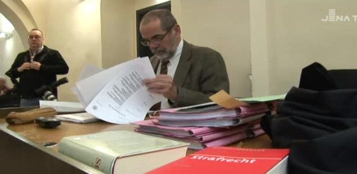 Auf der Anklagebank: Der Prozess gegen die vier Kindergärtnerinnen aus Altenburg hat gestern begonnen