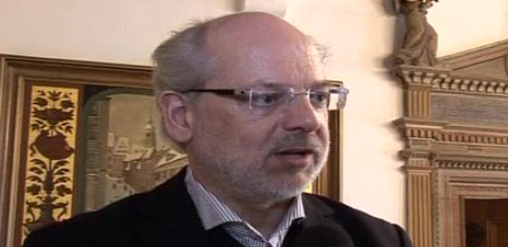 Auf dem Papier: Der TPT-Intendant Kay Kuntze hat seinen Vertrag verlängert