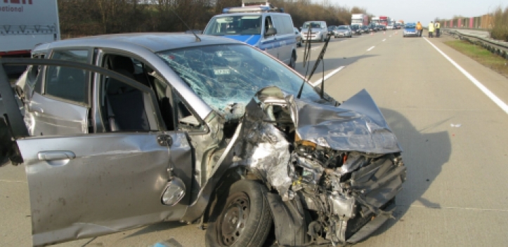 Unfall mit 2 Verletzten   