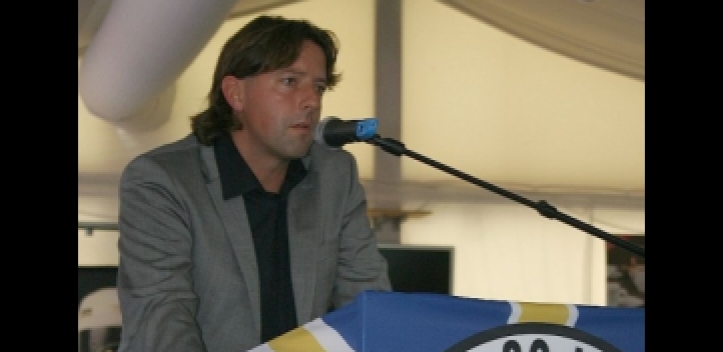 Christoph Ruf liest im Fanprojekt   