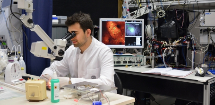 Hochleistungsmikroskopie für Membranrezeptoren   