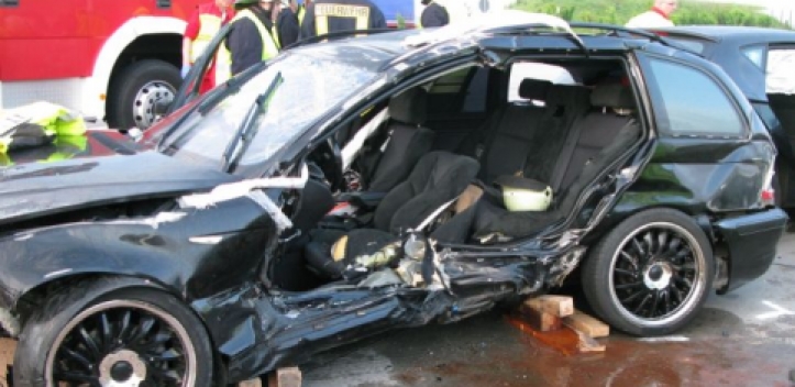 Unfallflucht nach schwerem Unfall auf A 9 