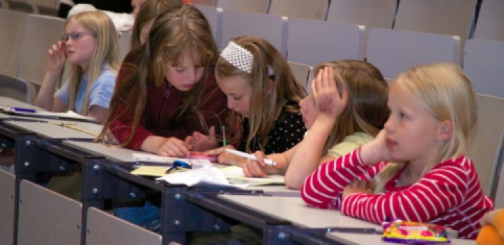 Kleine Einsteins im Hörsaal