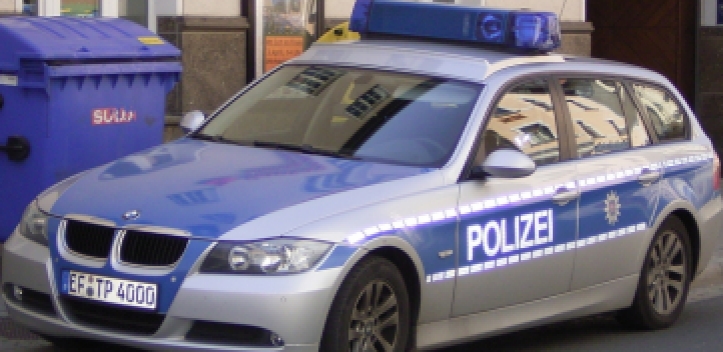 Unfall zwischen Radfahrer und Auto 