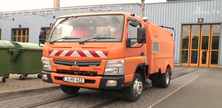 Schienenreinigung optimiert: Der Jenaer Nahverkehr hat 200 000 Euro in ein neues Fahrzeug investiert