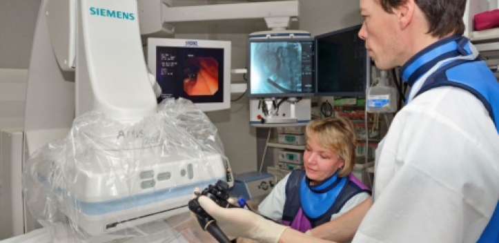 Pflegeabend: Was passiert bei einer Magenspiegelung?