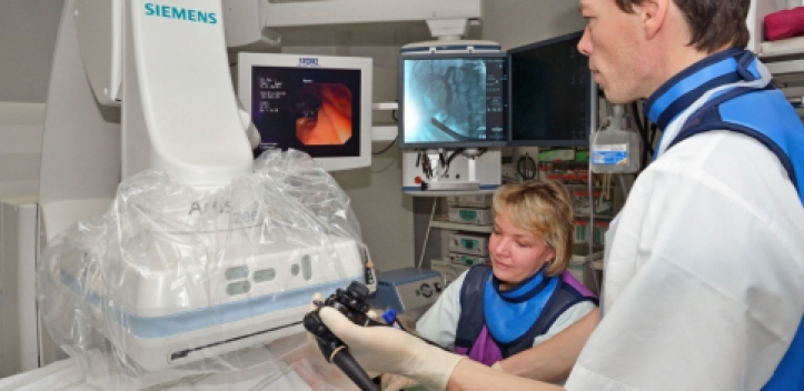 Pflegeabend: Was passiert bei einer Magenspiegelung?