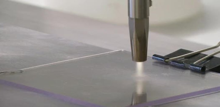 Labor-Eröffnung: Der INNOVENT e.V. setzt auf das  Plasmabeschichtungsverfahren