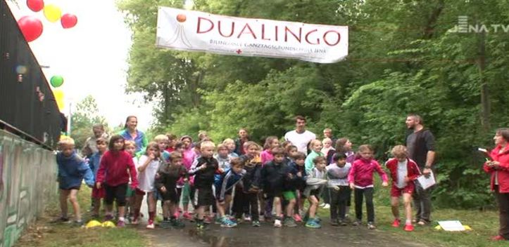 Benefizlauf: Die Dualingo-Schüler sammelten Geld für die Eisenberger Flüchtlingsunterkunft
