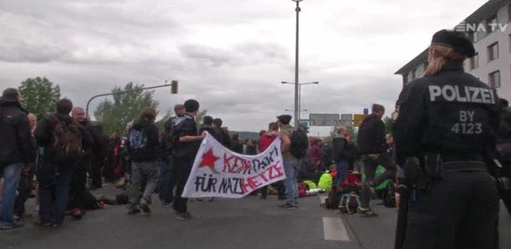 Auf der Straße: Gegen Neonazis protestierten am Samstag 1 800 Menschen in Jena