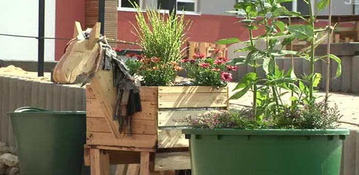 Schulhof: Die Grundschüler der Stein-Mal-Eins-Schule setzten ihre Ideen um