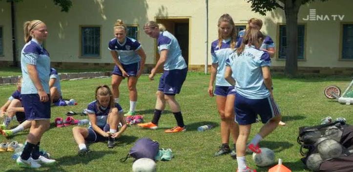 Erste Trainingseinheit: Die Fußballerinnen des USV Jena starten in die neue Bundesliga-Saison