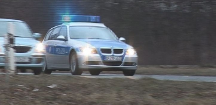 Unfall auf regennasser Fahrbahn   