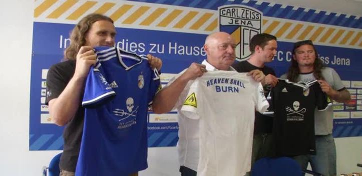 Unkonventionelle Kooperation: Die Metal-Band Heaven Shall Burn sponsert auch in der kommenden Saison den FCC