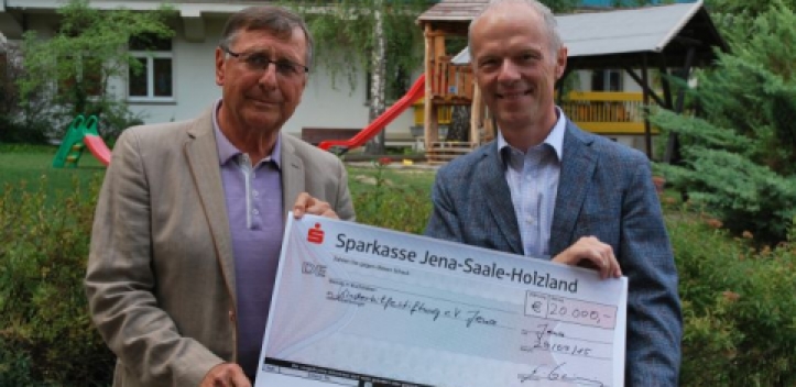 20 000 Euro für Kinderhilfestiftung Jena