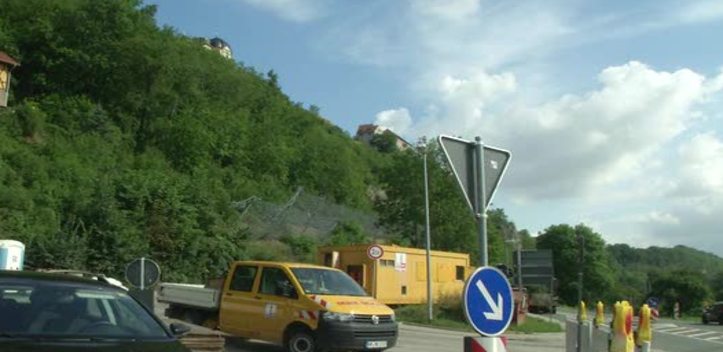 Weiterhin Sperrung am Dornburger Berg: Die Straßenbauarbeiten laufen noch