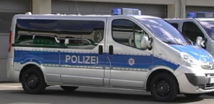 Unfall mit Fußgängerin: Zeugen gesucht