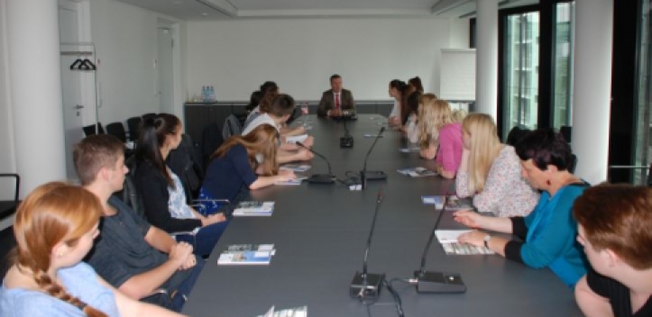 Auf Erkundungstour durchs Parlament