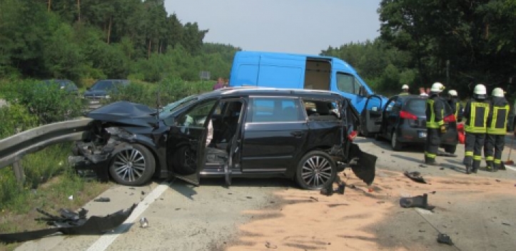 Drei Unfälle am Stauende auf A 9 