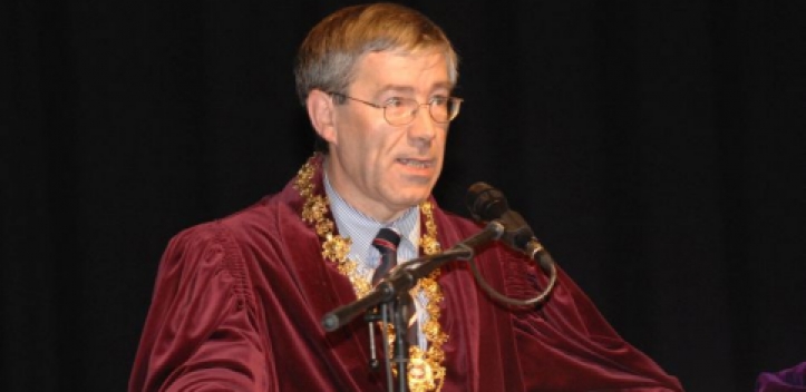 Rektor-Grußworte in Buchform