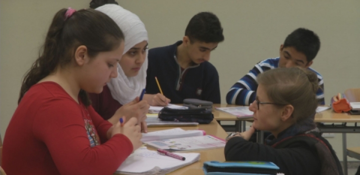 Kritik an Bauseweins Vorschlag zur Aussetzung der Schulpflicht für Flüchtlingskinder